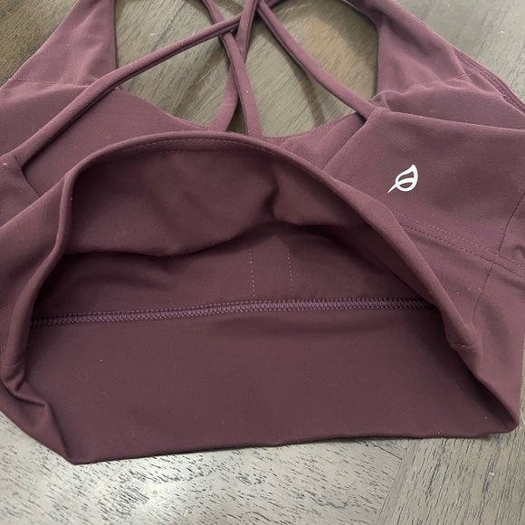 Ptula - The Cecilie Sport Bra - Picture 3 of 4